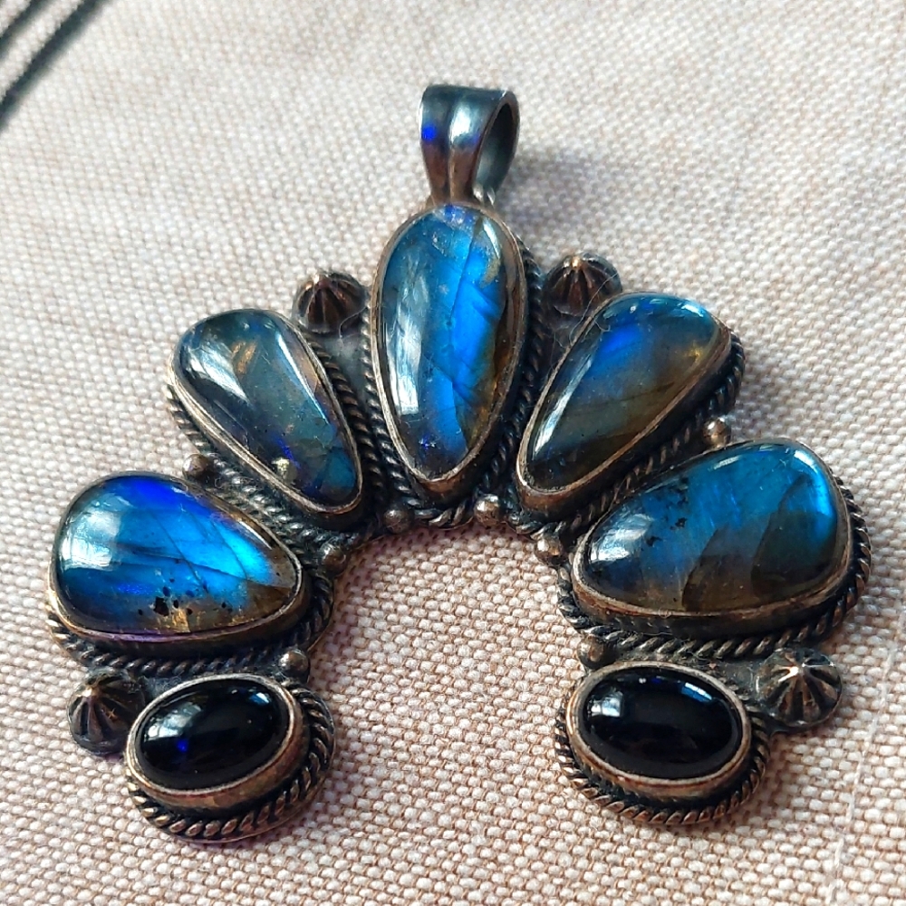 Hespera Labradorite pendant